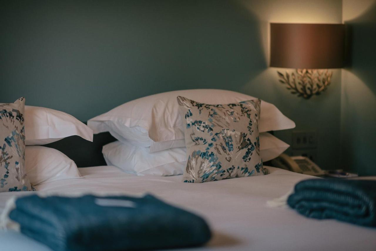 Hogarths Stone Manor 4*