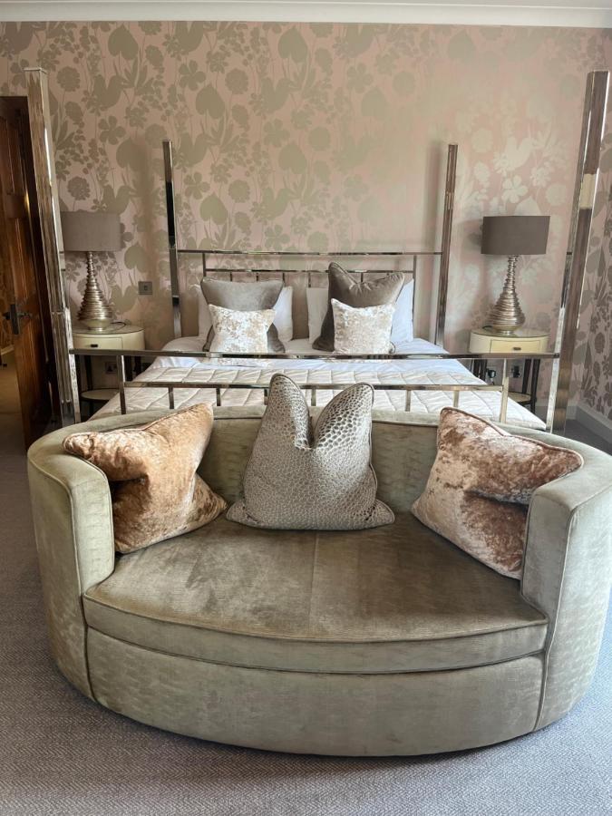 Hogarths Stone Manor Hotel