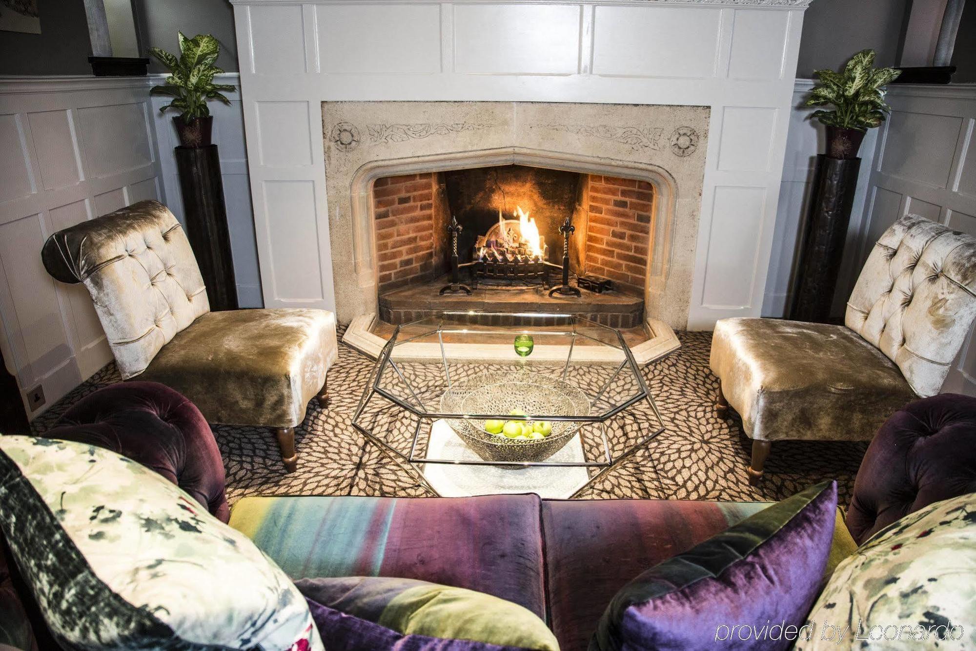 Hogarths Stone Manor Hotel 4*
