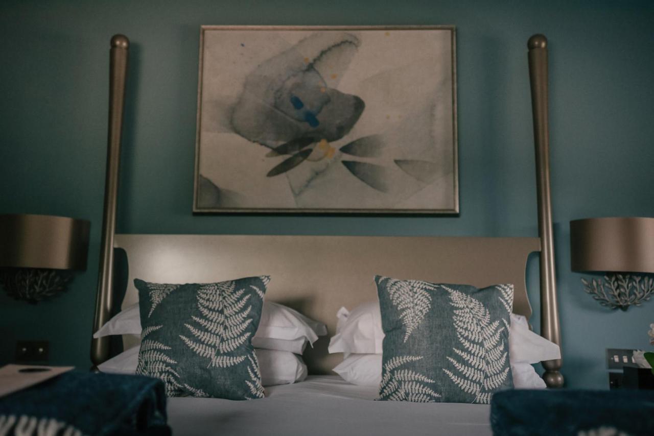 Hogarths Stone Manor Hotel 4*